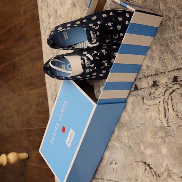Keds Shoes - Brand new in box Keds x Draper James Sneakers!